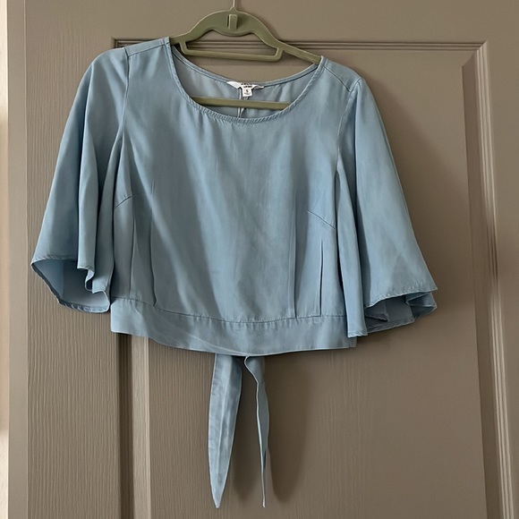 Jack by BB Dakota Chambray The Light Tie Back Blouse size small NWOT - Picture 8 of 11